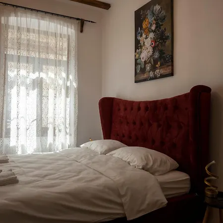 Honterus Ii By Kronstay Apartment Brasov