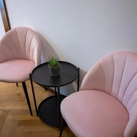 Honterus Ii By Kronstay Appartement *