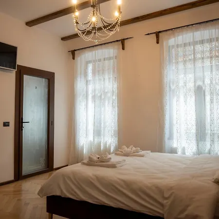 Apartment Honterus Ii By Kronstay Brasov